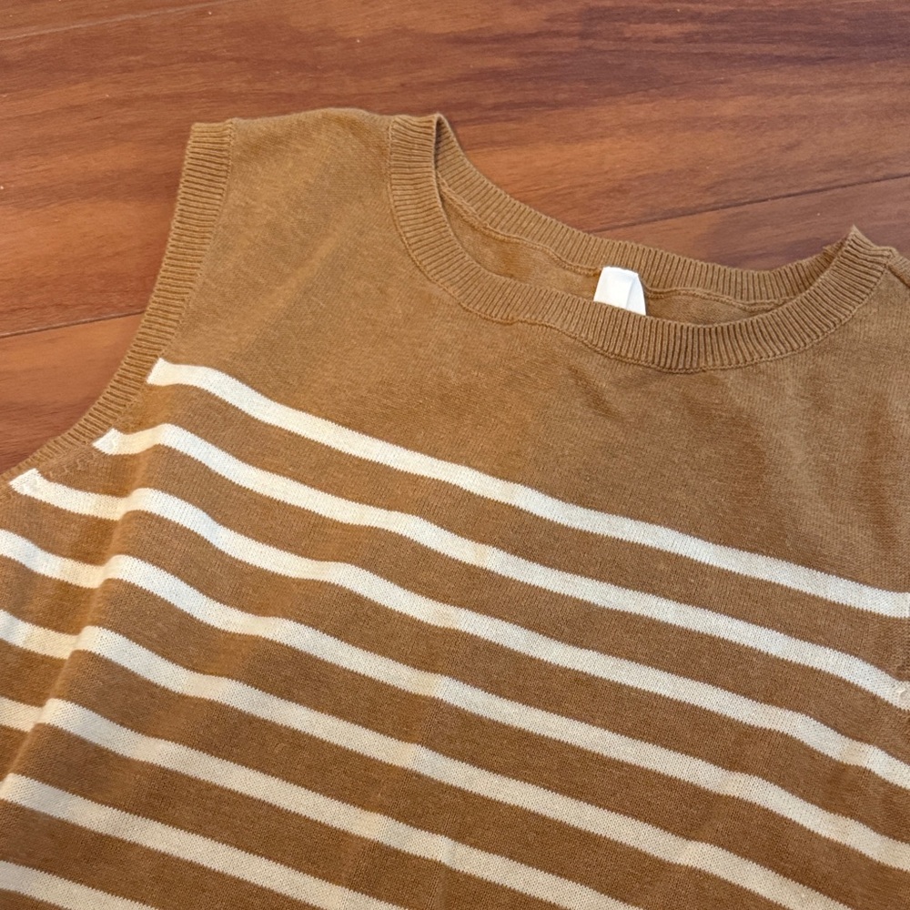 PACT Striped Sleeveless vest in Brown and White organic cotton medium - Picture 3 of 5
